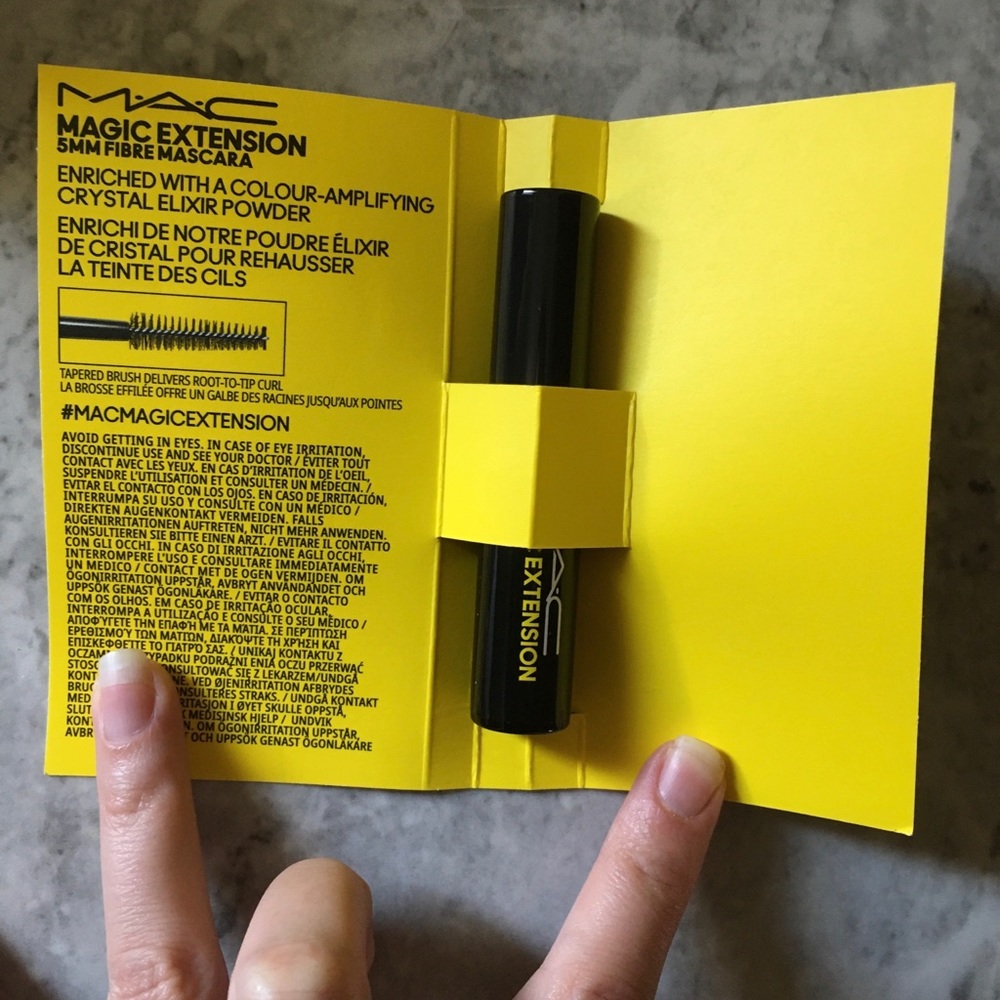 MAC cosmetics Magic Extension mini mascara - Picture 2 of 4